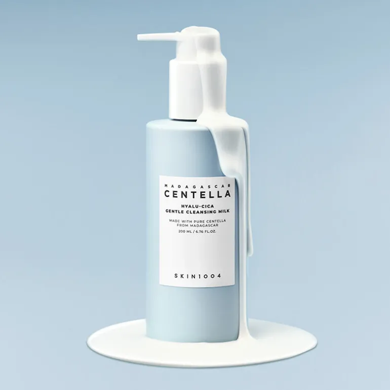 Madagascar Centella Hyalu-Cica Gentle Cleansing Milk