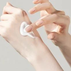 Skin-Glow Essence Cream