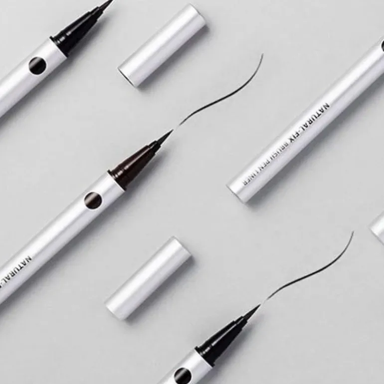 Vivid Fix Brush Pen Liner